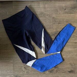 Nike Women's Navy and Blue Leggings